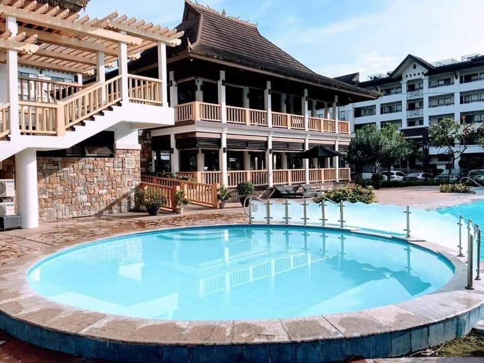 Ri'S One Oasis W Free Pool Back Of Sm City Mall Davao Exterior foto